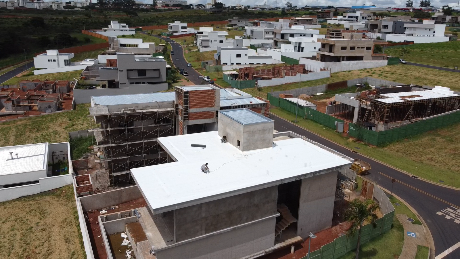Obra com impermeabilização de laje aplicada pela Ímpar Brasil